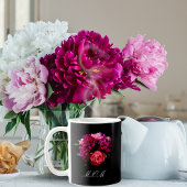 ドラマティックなピンクとパープルの芍薬を持つママ コーヒーマグカップ