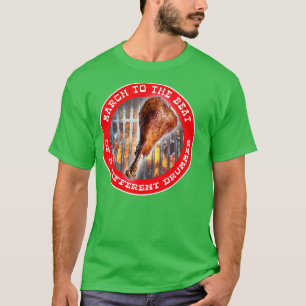 ドラマーのビートへ違う行進 Tシャツ