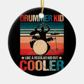 ドラマーの子供は普通の子供のようにドラミングクールする セラミックオーナメント (正面)