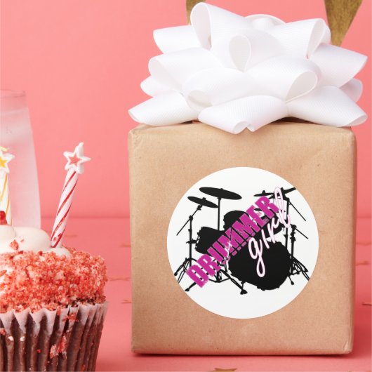 ドラマー女の子とおもしろい紫と黒のグランジ文字 ラウンドシール (パーティー)