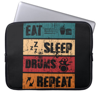 ドラミング熱：Tシャツデザインイラストレーション。 ラップトップスリーブ
