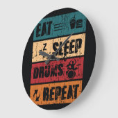 ドラミング熱：Tシャツデザインイラストレーション。 ラージ壁時計 (傾斜)