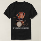 ドラムおもしろいセットPercuss上のパークスションキャットドラマー Tシャツ (デザイン正面)