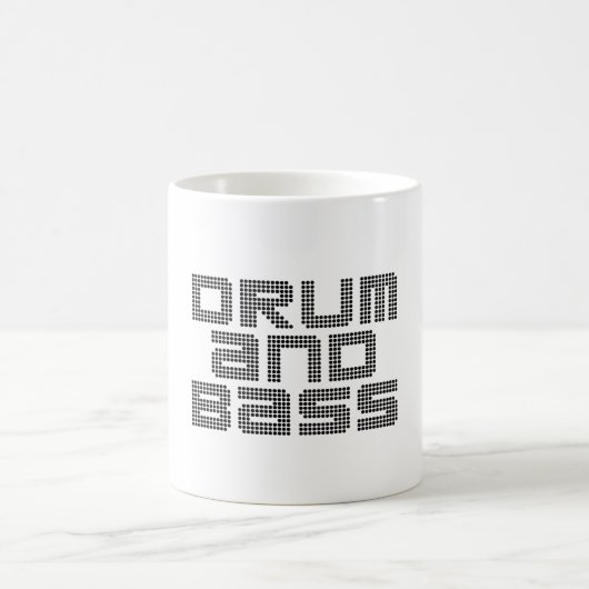 ドラムおよび低音 コーヒーマグカップ (中央)