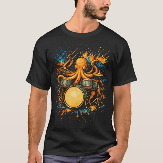 ドラムを叩くタコのロックなデザイン Tシャツ (正面)