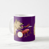 ドラムを遊んでいるハイエナ コーヒーマグカップ (正面左)