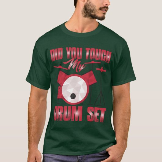 ドラムセットに触った?女の子 Tシャツ (正面)