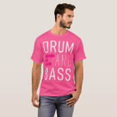 ドラムNベーステクノドラム及びベースDnb Tシャツ (正面フル)