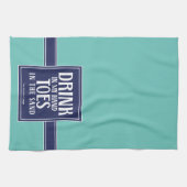 ドリンクを手に引用文航海の沿岸ビーチティール（緑がかった色） キッチンタオル (横)