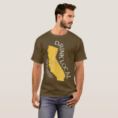 ドリンクローカルサンディエゴCAクラフトビール動揺して Tシャツ (正面フル)