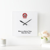 ドリーの時間に戸棚を作る時間に来ていた スクエア壁時計 (ホーム)