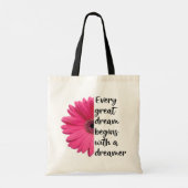 ドリーマやる気を起こさせるーピンクデイジーことわざ引用文 トートバッグ (裏面)