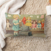 ドリーランドリー女の子のヴィンテージ遊の人形かわいい ランバークッション (ブランケット)