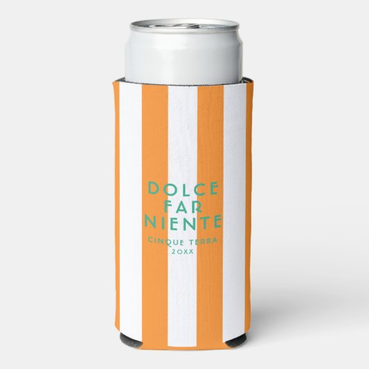 ドルチェファーニエンテチンケテラオレンジカバナストライプ スリム缶クーラー (Seltzer裏面)