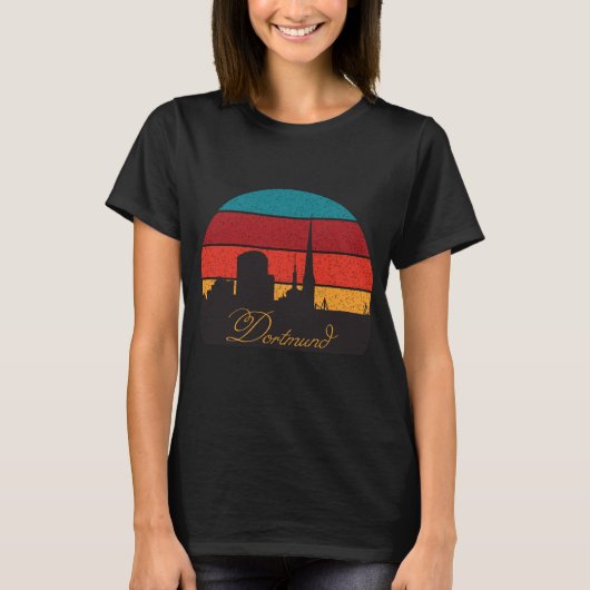 ドルトムント ドイツ 教会 スカイライン レトロ 旅行 Tシャツ (正面)