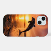 ドルフィンアットゴールデンサンセット iPhone 15ケース (裏面横)