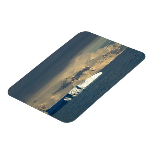 ドレイクの最初の部分のアイスバーグ マグネット (左側)