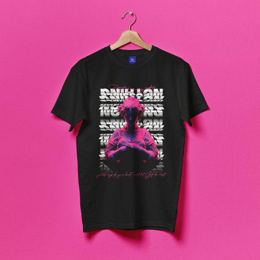 ドレスの彫像の中の女性は残忍なストリートウェアを着ている Tシャツ