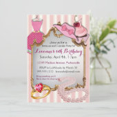 ドレスアップとカップケーキパーティーガールズ誕生日招待状 招待状 (スタンド正面)