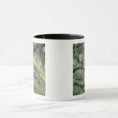 ドレープが掛けられたジョージア州サバンナのライブオークの木 マグカップ (中央)