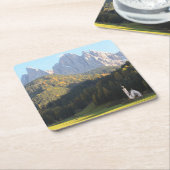 ドロマイト山のコースターが付いている教会 スクエアペーパーコースター (アングル)