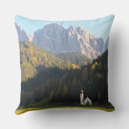 ドロマイト山の装飾用クッションが付いている教会 クッション (裏面)