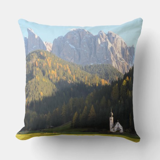 ドロマイト山の装飾用クッションが付いている教会 クッション (正面)