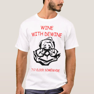 ドワインでワインを飲む Tシャツ