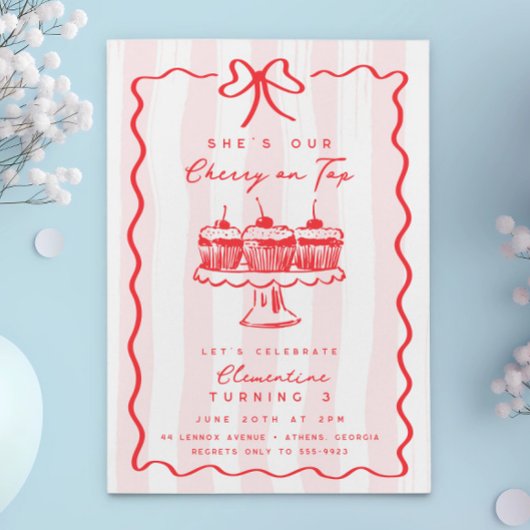 ドードルさくらんぼカップケーキピンクボウ誕生日パーティー 招待状