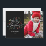 ドードルズカラフルメリークリスマスフォトブラック シーズンカード<br><div class="desc">この明るくカラフルの写真のホリデーカードは私たちの図解入りの、写真付きの休日の葉のドードルを特徴とし、ブラシのスクリプトで「メリークリスマス」とモダン言う。別の来特別なカードの場合は、裏面に一致パターンを持つ。このデザインはコレクションの一部である。</div>