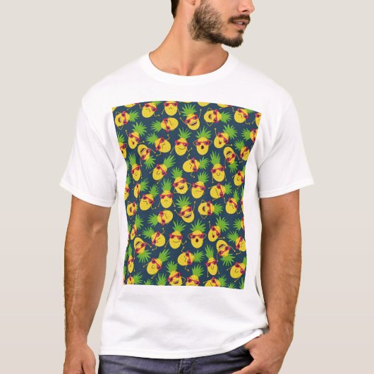 ドードルパイナップル、手描き、夏のパターン。 Tシャツ (正面)