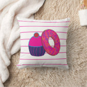 ドーナッツカップケーキピンクストライプ色のパターン クッション (ブランケット)