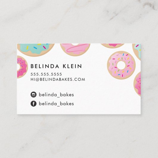 ドーナットベーカーのロゴかわいいベーキングコンフェクションピンクのミント 名刺 (裏面)