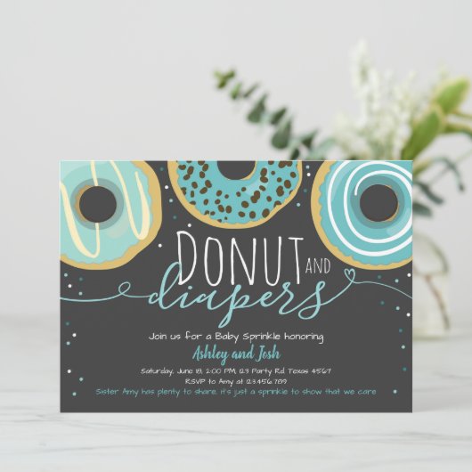 ドーナツおよびおむつは男の子の男女共学のベビーシャワーを振りかけます 招待状 (スタンド正面)