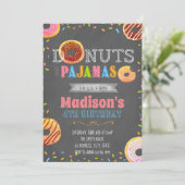 ドーナツおよびパジャマのパーティの招待状 招待状 (スタンド正面)