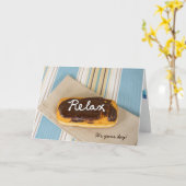 ドーナツで誕生日リラックスして下さい カード (黄色い花)