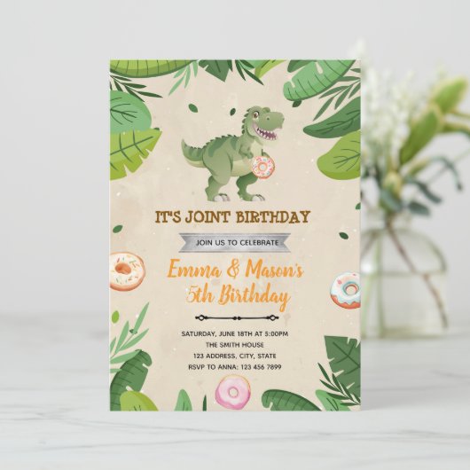 ドーナツと恐竜の誕生日の招待状 招待状 (スタンド正面)