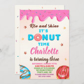 ドーナツの誕生日の招待パープル散水パーティー 招待状 (正面/裏面)