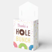 ドーナツをテーマにした誕生日パーティーゲストサンキュー フェイバーボックス (オープン)