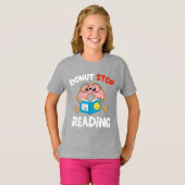 ドーナツを読み続けて Funny ブックリーダー 女子 Tシャツ (正面フル)