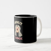ドーナツジャッジ – Sweet Justice ツートーンマグカップ (正面右)