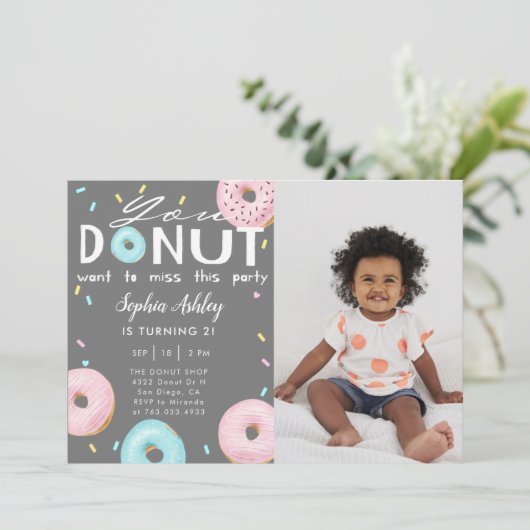 ドーナツ失敗このパーティーの誕生日の写真 招待状 (スタンド正面)