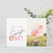 ドーナツ甘い1歳の誕生日パーティの招待状 案内状 (スタンド正面)