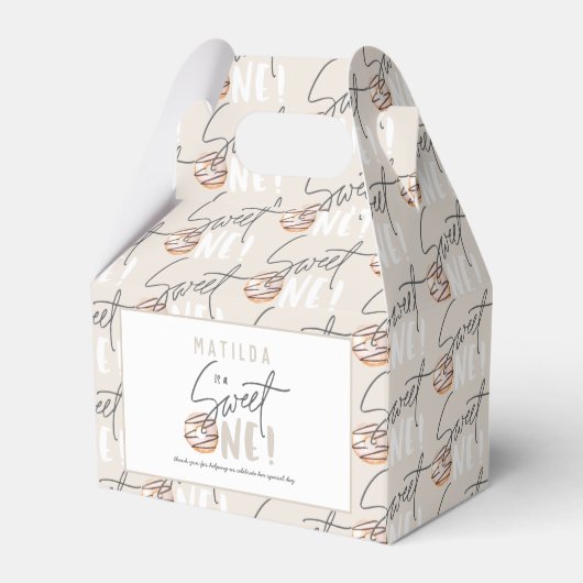 ドーナツ甘い1歳の誕生日パーティー フェイバーボックス (正面サイド)