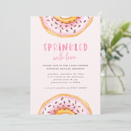 ドーナツ赤ちゃんシャワーピンクガーリークモダンかわいい 案内状 (スタンド正面)
