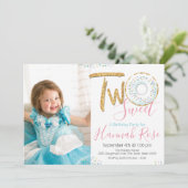 ドーナツ2つの甘い2番目の誕生日パーティー写真 招待状 (スタンド正面)