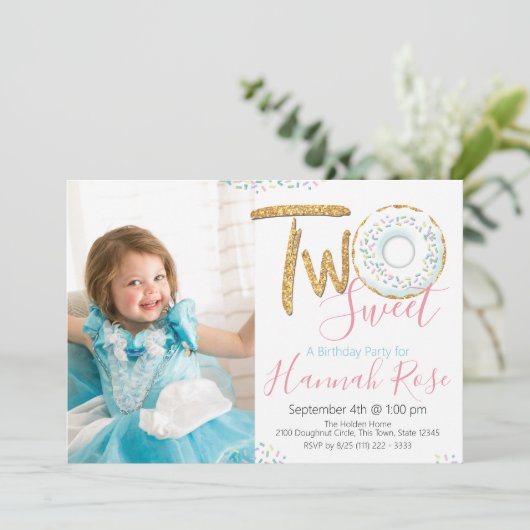 ドーナツ2つの甘い2番目の誕生日パーティー写真 招待状 (スタンド正面)