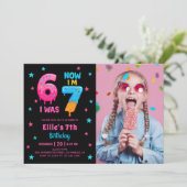 ドーナツ シックス セブン ガール 誕生日 フォト 招待状 (スタンド正面)