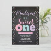 ドーナツ、スウィートワン、1歳の誕生日 招待状 (スタンド正面)