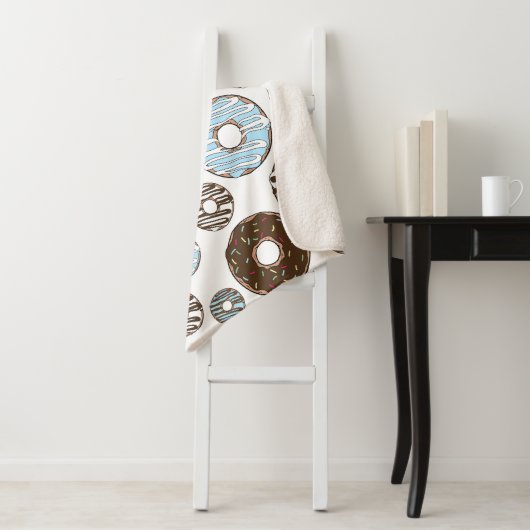 ドーナツ、青いドーナツ、茶色のドーナツのパターン シェルパブランケット (インサイチュ)